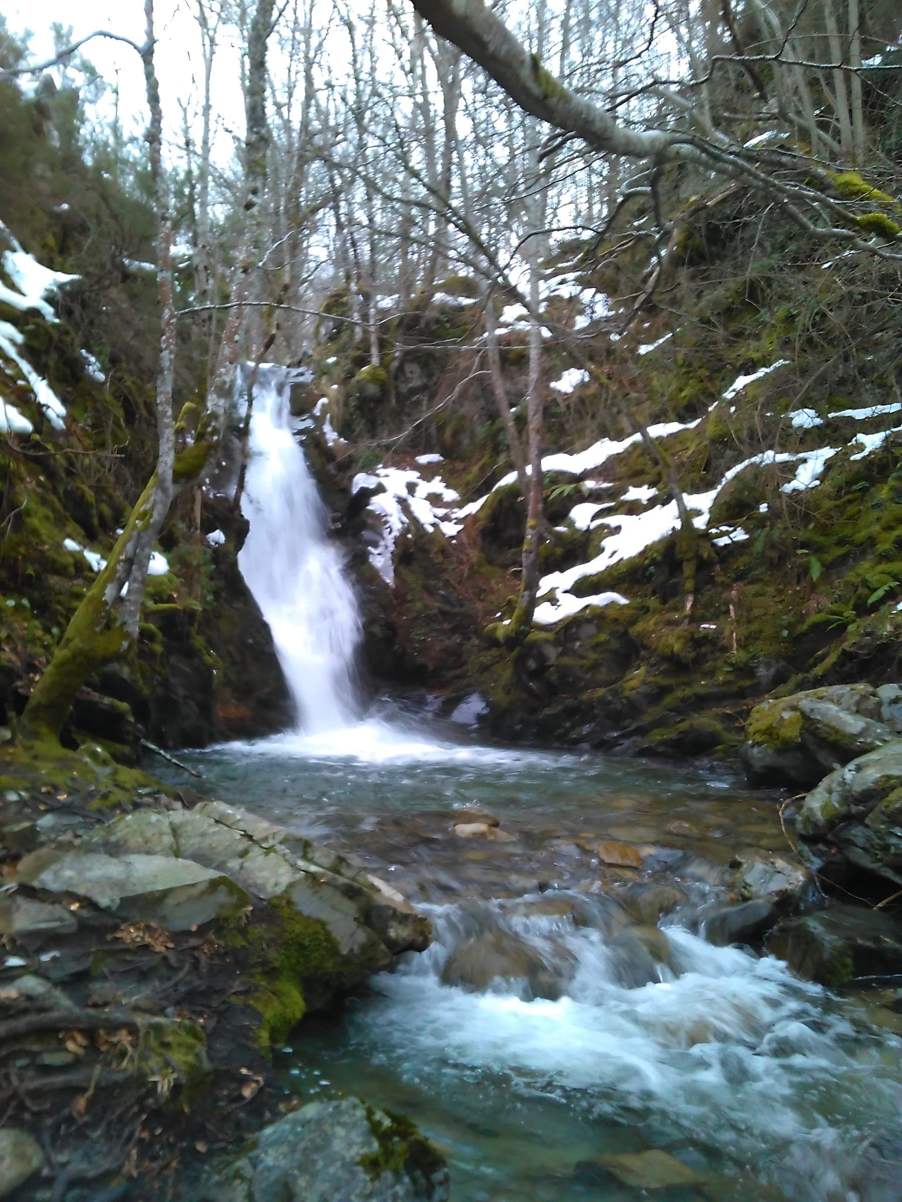 Cascada de los Chapatales en la Sierra de la Demanda
