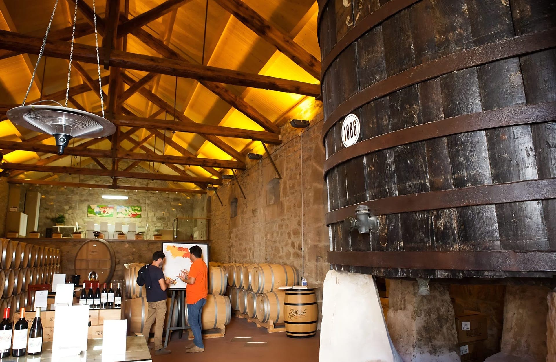 Bodegas centenarias del Barrio de la Estación de Haro